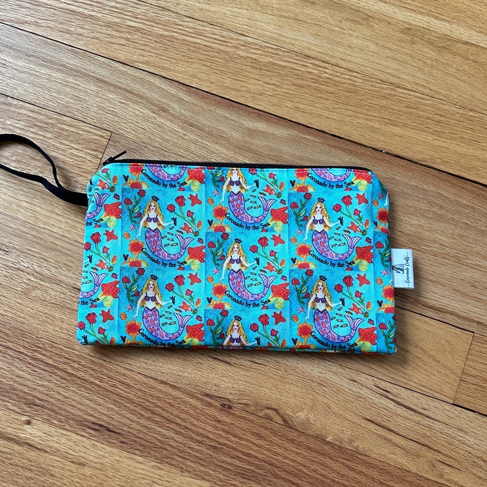 Colorful Mermaid Print Makeup Pouch NWT